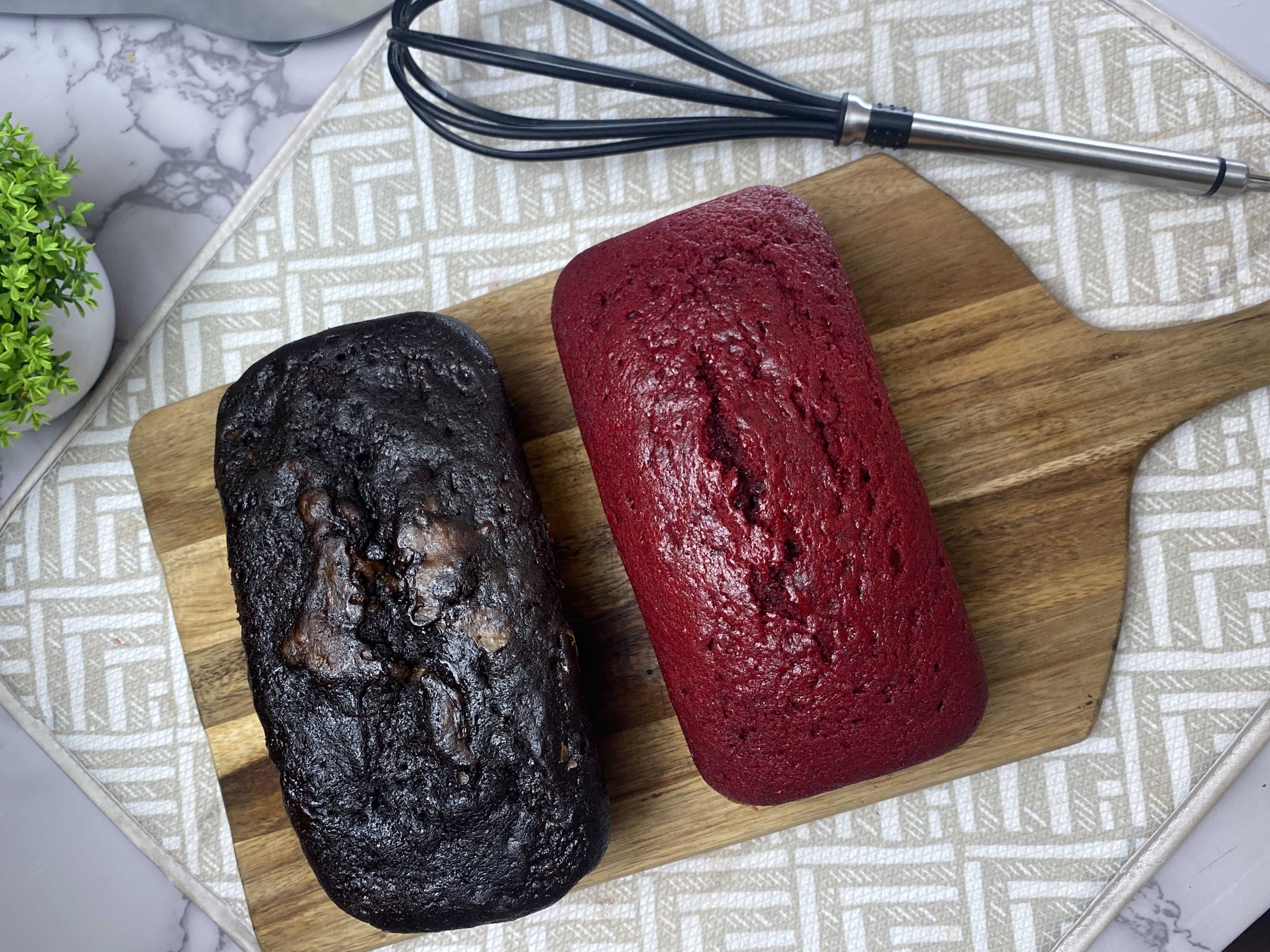 Chocolate and Redvelvet Cake Loaf 1